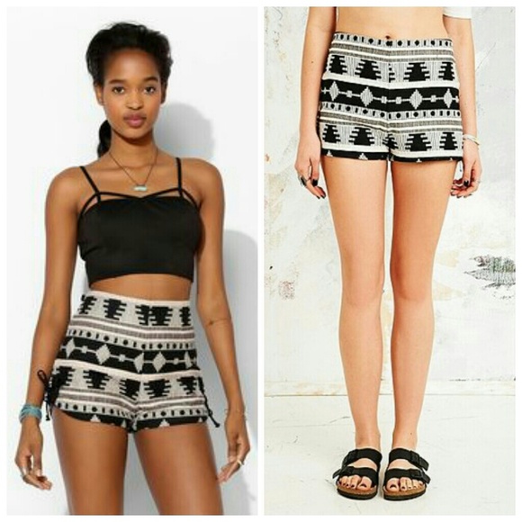 Ecote High Waisted Tribal Short - Picture 1 of 9